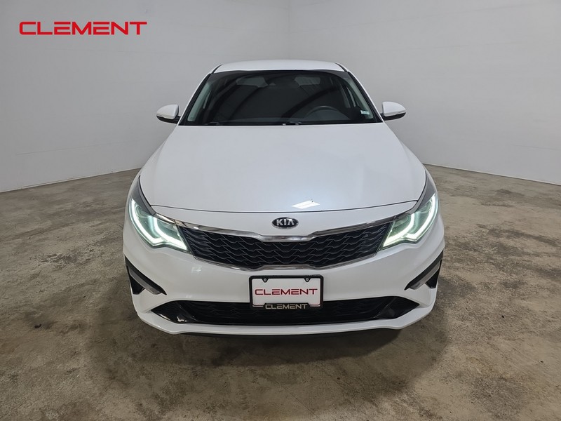 Kia Optima Vehicle Image 02