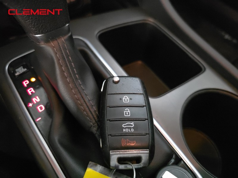 Kia Optima Vehicle Image 20