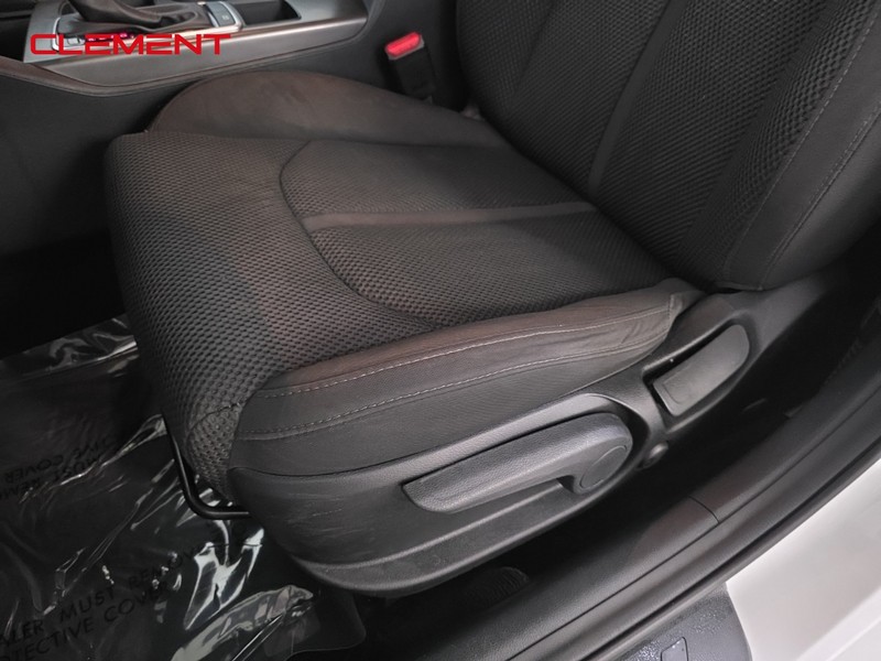 Kia Optima Vehicle Image 23