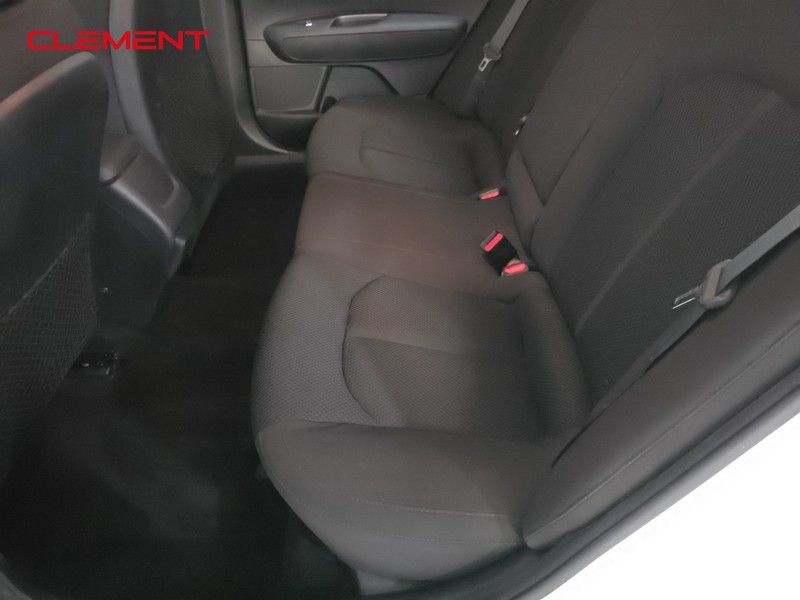 Kia Optima Vehicle Image 26