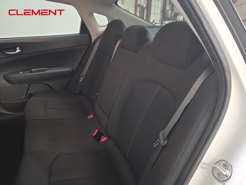 Kia Optima Vehicle Image 27