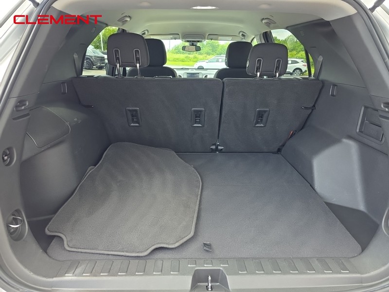Chevrolet Equinox Vehicle Image 09