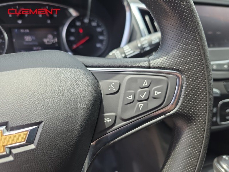 Chevrolet Equinox Vehicle Image 13