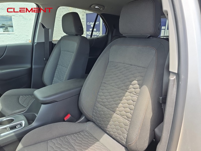 Chevrolet Equinox Vehicle Image 23