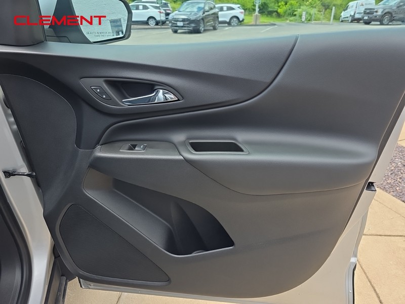 Chevrolet Equinox Vehicle Image 29