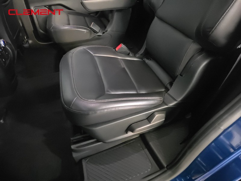 Ford Explorer Vehicle Image 26