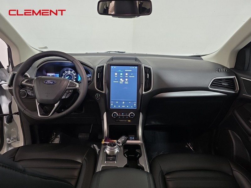 Ford Edge Vehicle Image 10