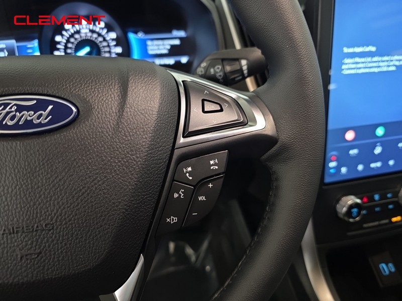 Ford Edge Vehicle Image 13