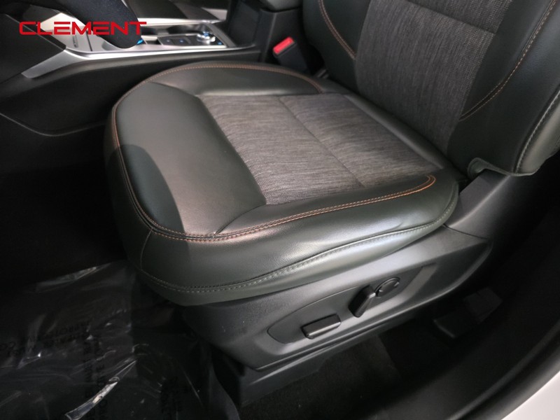 Ford Explorer Vehicle Image 26