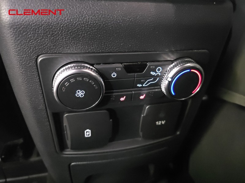 Ford Explorer Vehicle Image 31