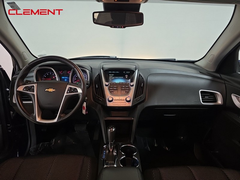 Chevrolet Equinox Vehicle Image 09