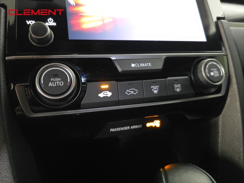 Honda Civic Hatchback Vehicle Image 18