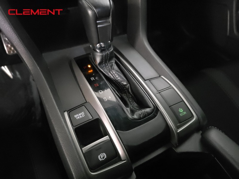 Honda Civic Hatchback Vehicle Image 19