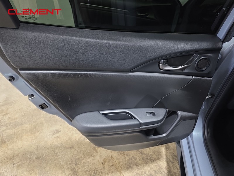 Honda Civic Hatchback Vehicle Image 25