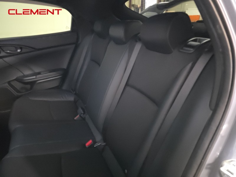 Honda Civic Hatchback Vehicle Image 27