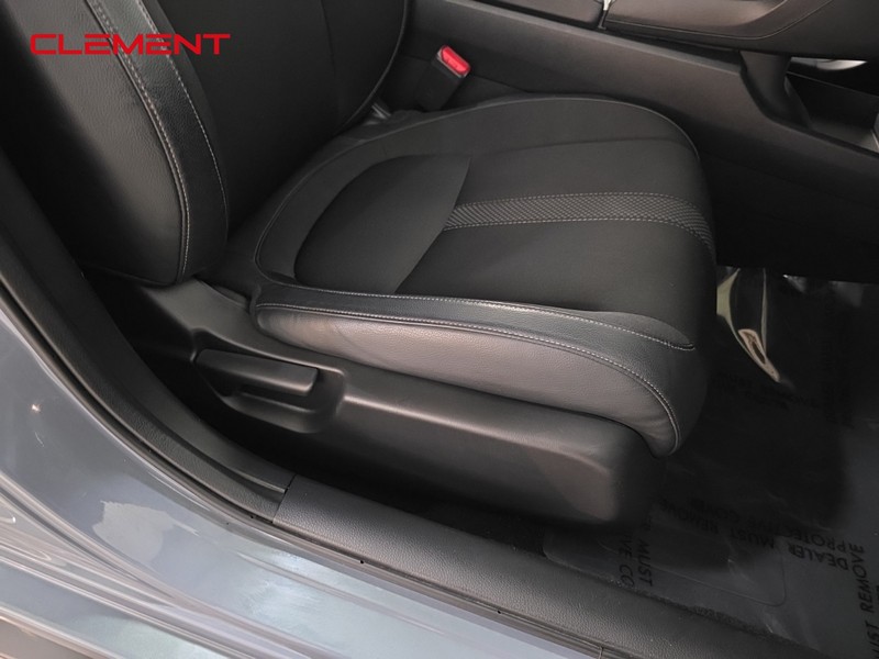 Honda Civic Hatchback Vehicle Image 29