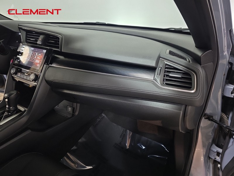 Honda Civic Hatchback Vehicle Image 30