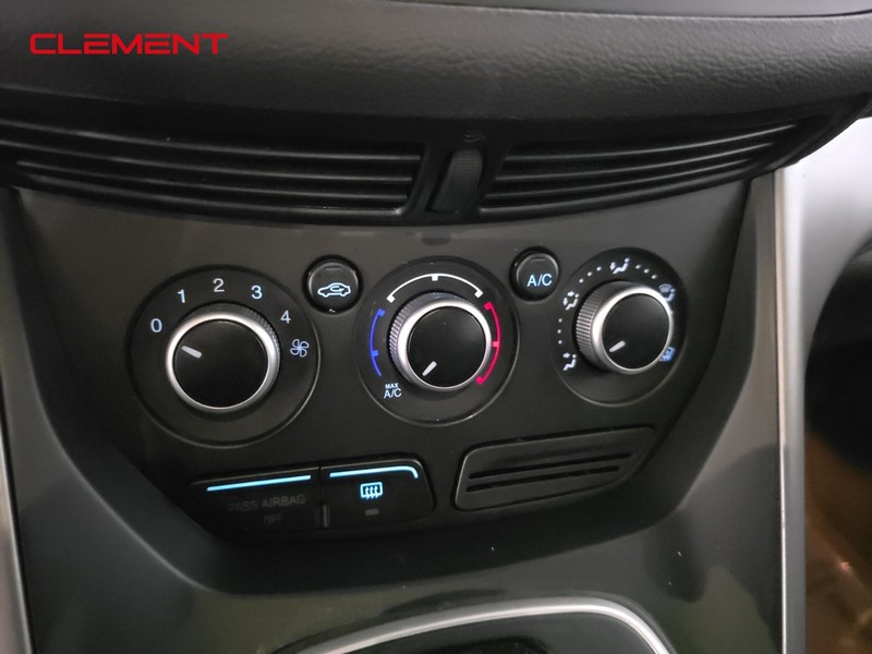 Ford Escape Vehicle Image 17