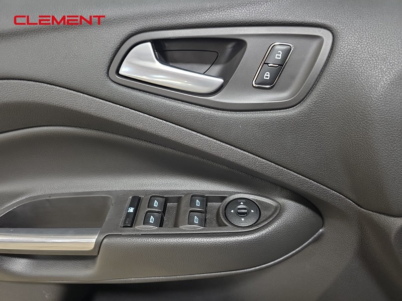 Ford Escape Vehicle Image 19