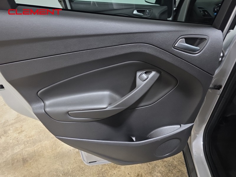 Ford Escape Vehicle Image 23