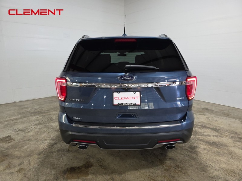 Ford Explorer Vehicle Image 07