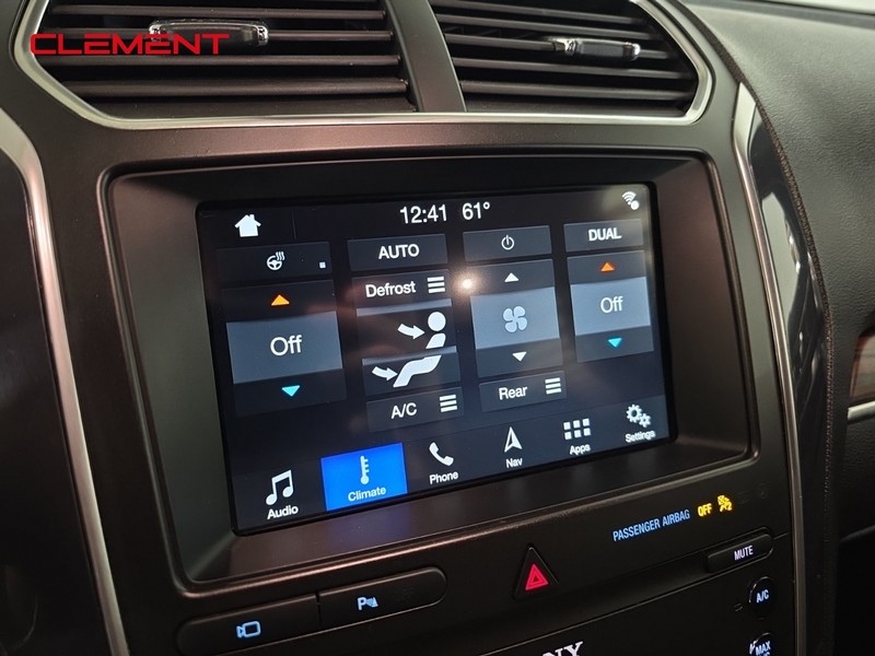 Ford Explorer Vehicle Image 17