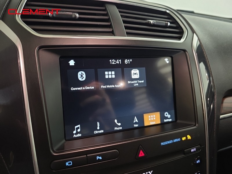 Ford Explorer Vehicle Image 19