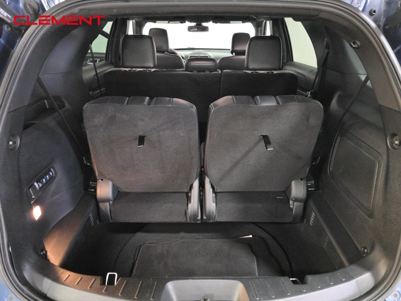 Ford Explorer Vehicle Image 34