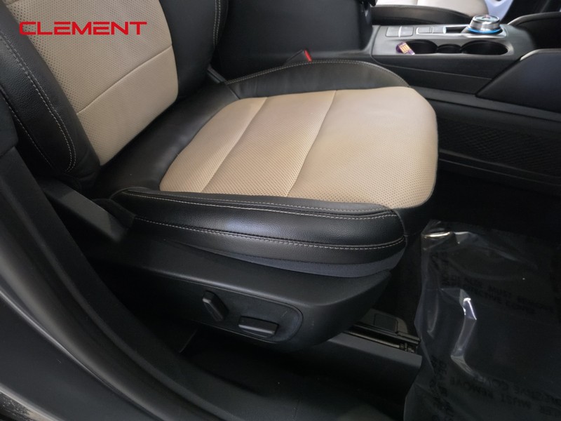 Ford Escape Vehicle Image 36