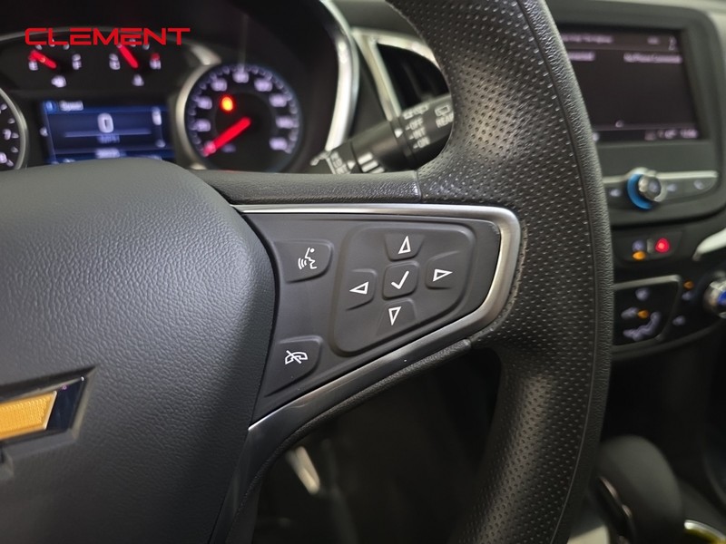 Chevrolet Equinox Vehicle Image 13