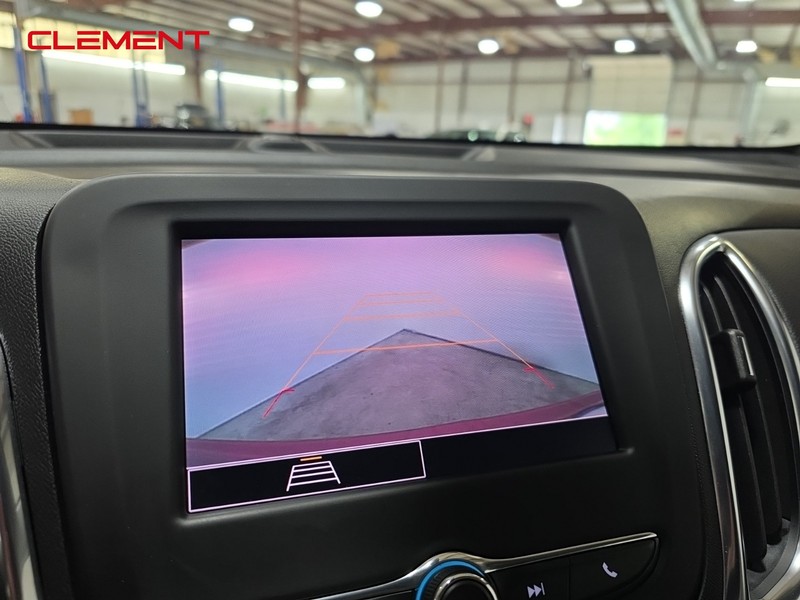 Chevrolet Equinox Vehicle Image 17