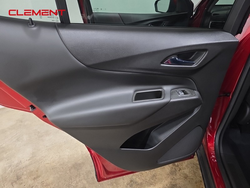 Chevrolet Equinox Vehicle Image 25
