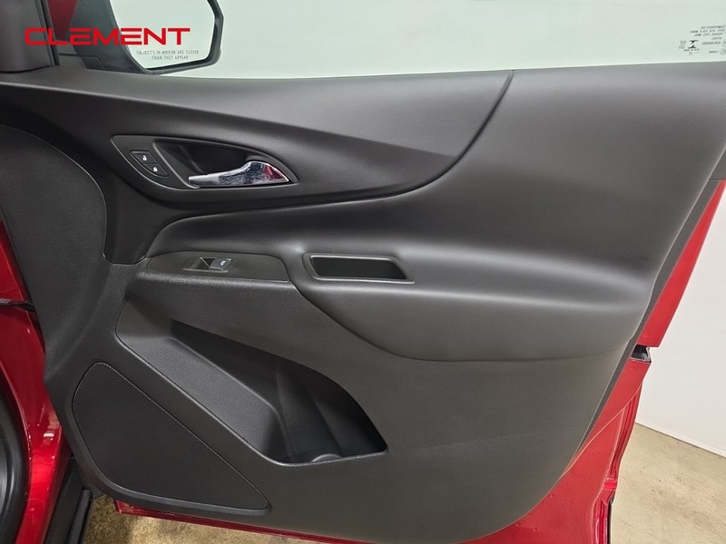 Chevrolet Equinox Vehicle Image 30