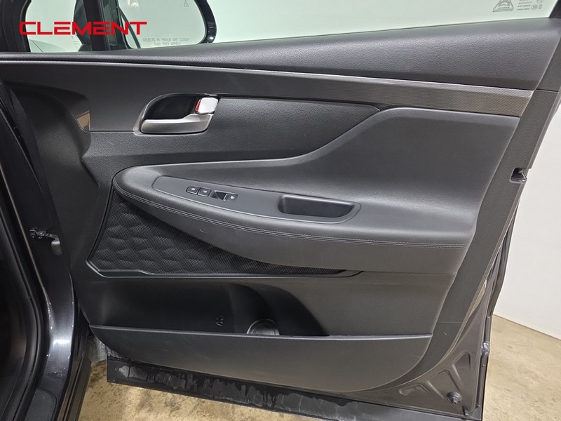 Hyundai Santa Fe Vehicle Image 29