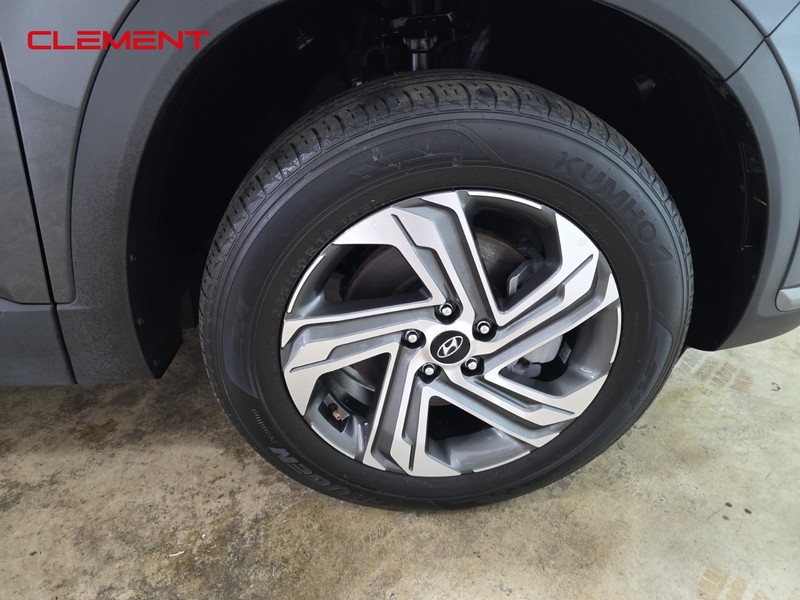 Hyundai Santa Fe Vehicle Image 30