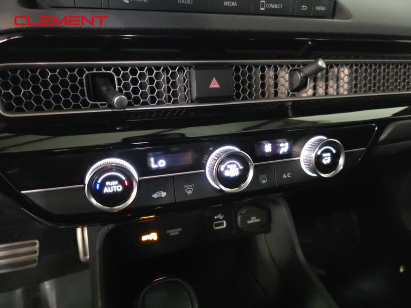Honda Civic Sedan Vehicle Image 17