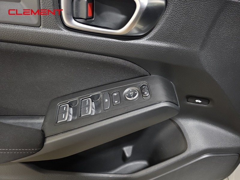 Honda Civic Sedan Vehicle Image 20
