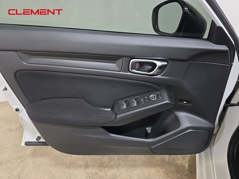 Honda Civic Sedan Vehicle Image 21