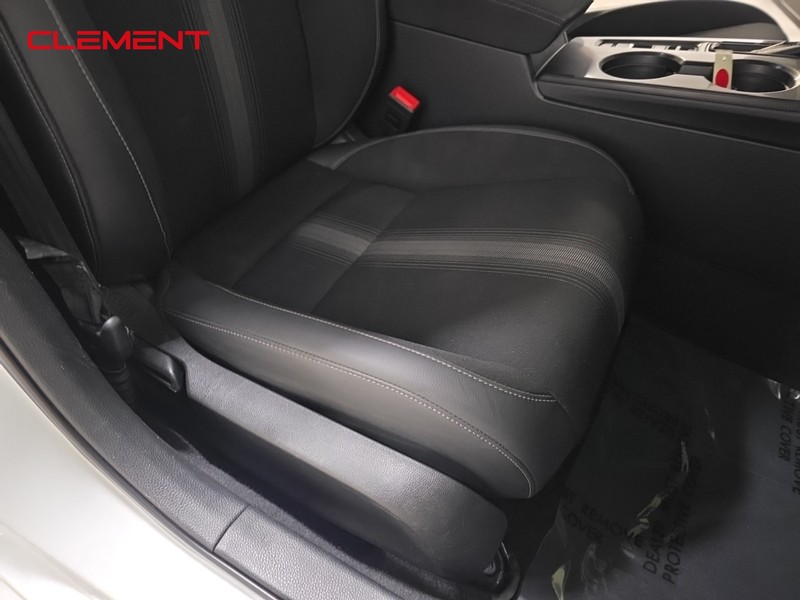 Honda Civic Sedan Vehicle Image 28