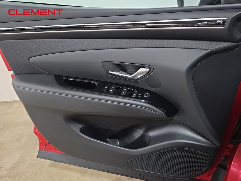 Hyundai Tucson Vehicle Image 23
