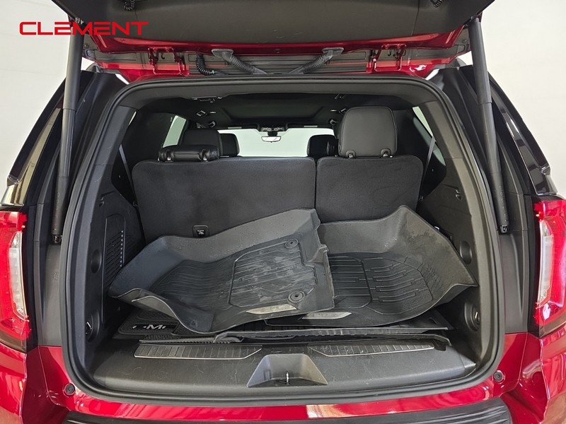 GMC Yukon Vehicle Image 09