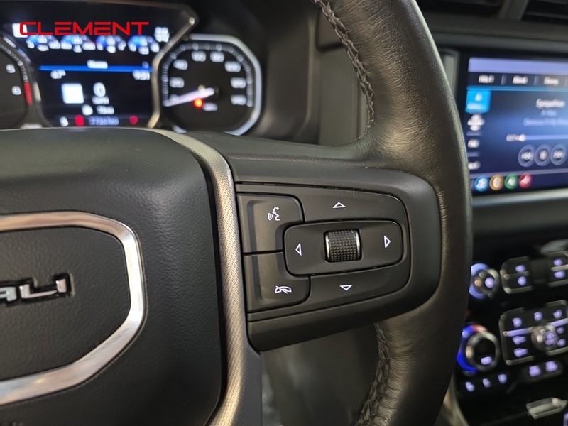GMC Yukon Vehicle Image 13