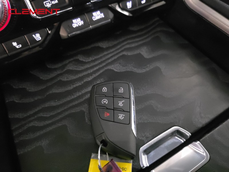 GMC Yukon Vehicle Image 22