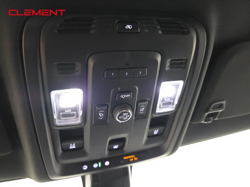 GMC Yukon Vehicle Image 23