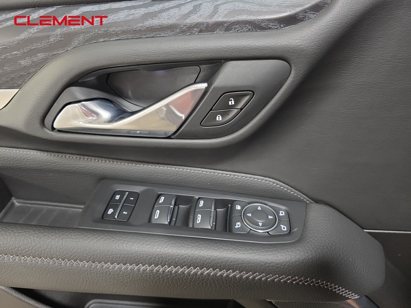 GMC Yukon Vehicle Image 25