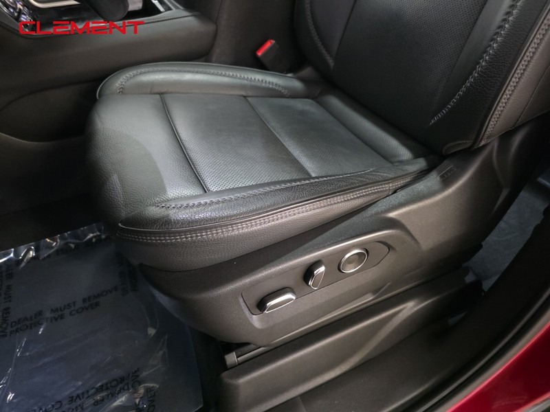 GMC Yukon Vehicle Image 28