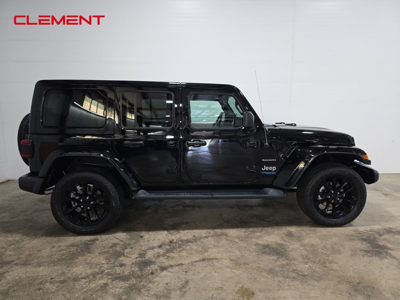 Jeep Wrangler 4xe Vehicle Image 05