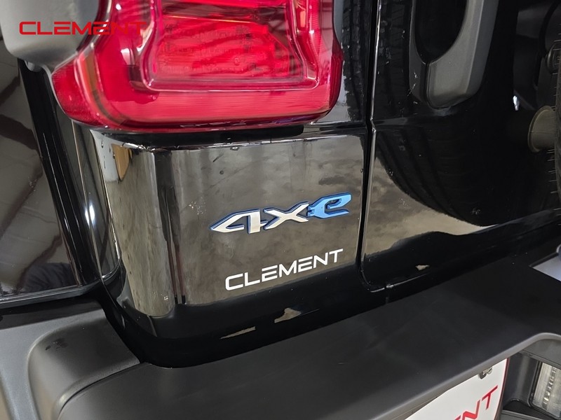 Jeep Wrangler 4xe Vehicle Image 09