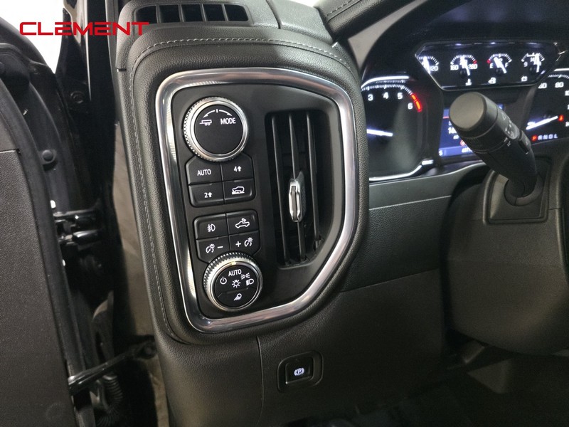 GMC Sierra 1500 Vehicle Image 10