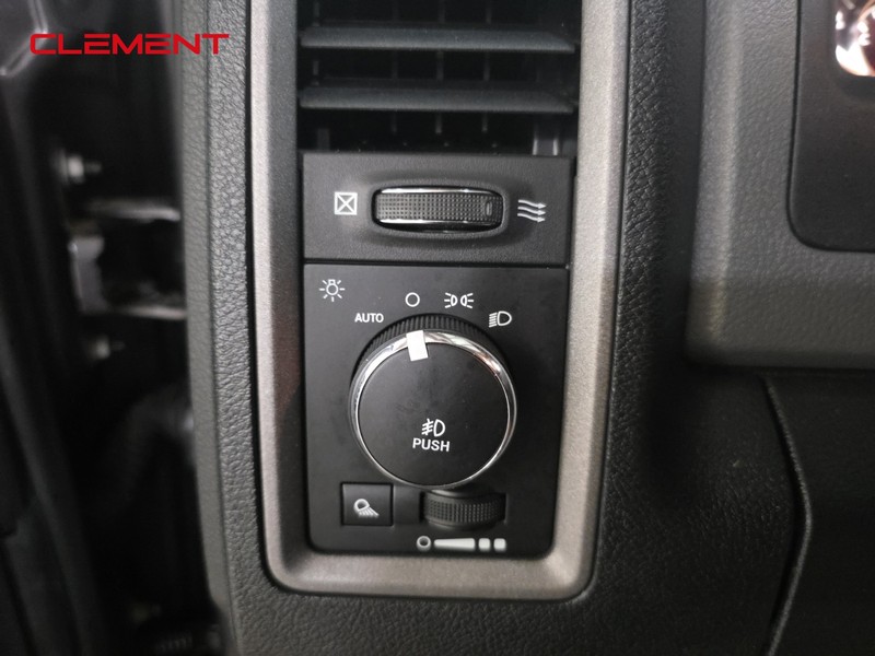 Ram 1500 Vehicle Image 11